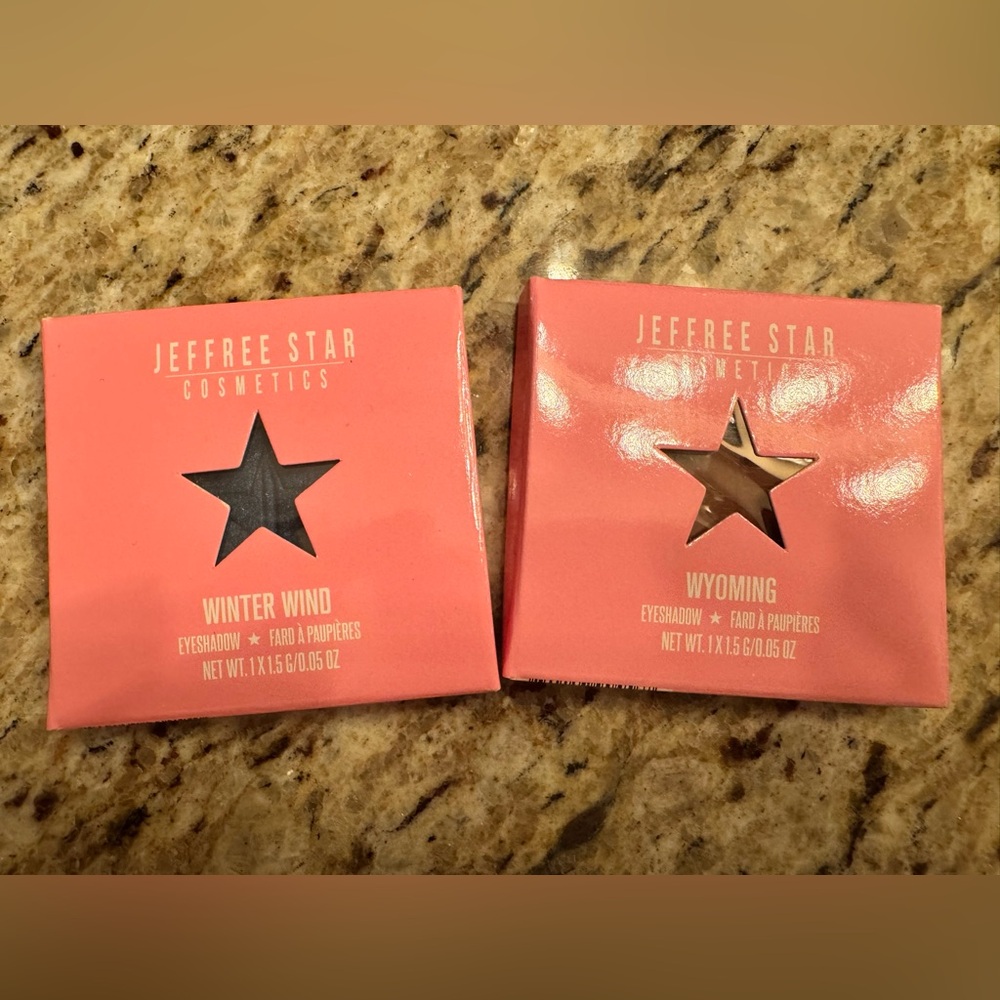 Jeffree Star Cosmetics Single Eyeshadows in shades Wyoming & Winter Wind